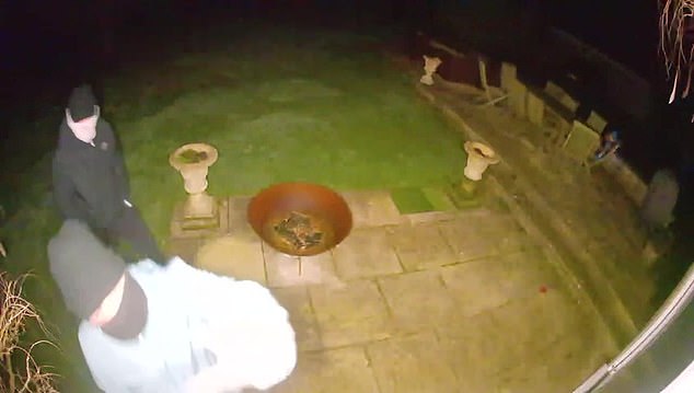 105181759-15424403-image-a-2_1767369001488.jpg