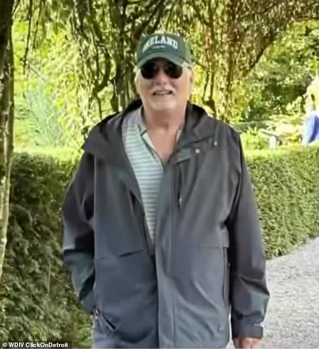 La tragedia después de que un conductor del tablero matara a puñetazos a un veterano de 75 años que lo insta a conducir más despacio en su frondoso vecindario