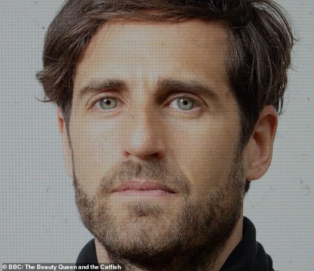 Las mujeres que se enamoraron del bagre más famoso de Escocia, interpretado por un apuesto médico, han revelado sus vidas en el momento en que descubrieron que el sórdido ciberacosador era una mujer.