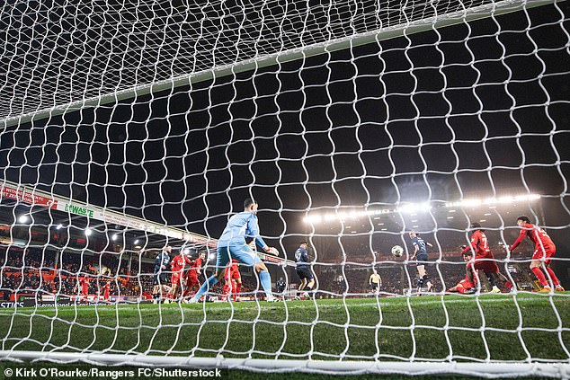 Los entrenadores especializados en jugadas a balón parado valen su peso en oro cuando se trata de goles… y Rangers y Hearts están cosechando los beneficios