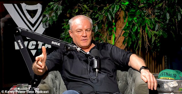 El controvertido reportero de fútbol Paul Kent habla sobre su diagnóstico de cáncer y revela cómo se dio cuenta de que tenía la temida enfermedad.