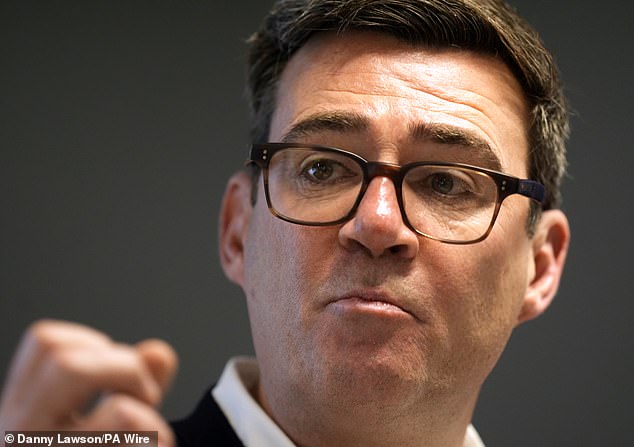 Andy Burnham presiona a Rachel Reeves para “reequilibrar” los impuestos masivos mientras el canciller se niega a extender la fianza de tarifas más allá de los pubs a pesar del temor a cierres masivos