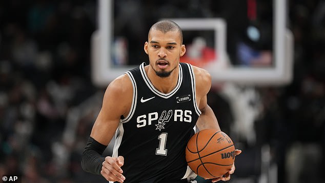 La estrella de la NBA Victor Wembanyama se enfurece con ICE por el ‘asesinato de civiles’ en Minneapolis: ‘¡Estoy horrorizado!’