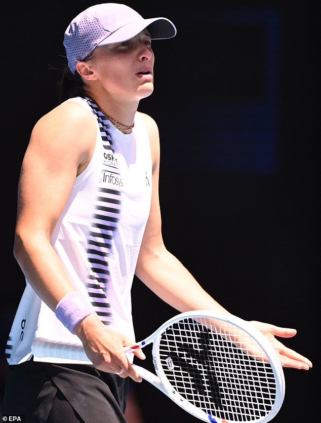 La estrella del tenis dice que los jugadores son tratados “como animales en un zoológico”: la disputa al estilo “Gran Hermano” se intensifica después de que Coco Gauff fuera sorprendida rompiendo una raqueta