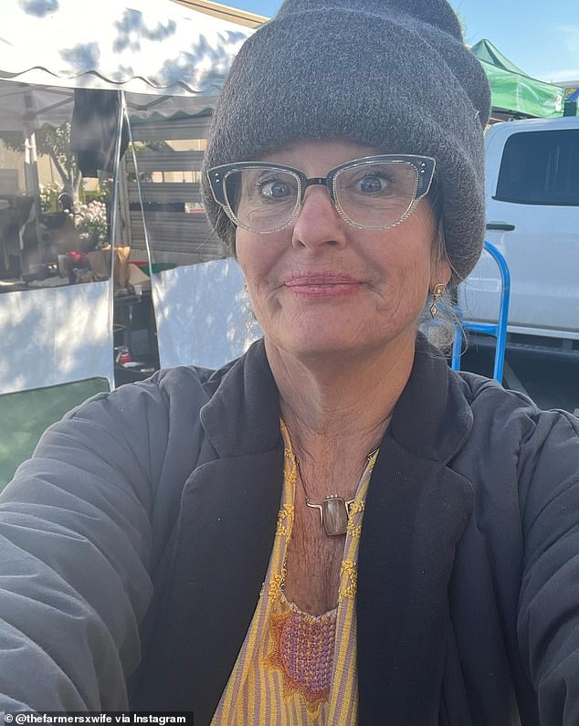 Propietaria molesta de un café en el Área de la Bahía cierra su negocio después de que se burlaran de ella por vender queso asado a $22