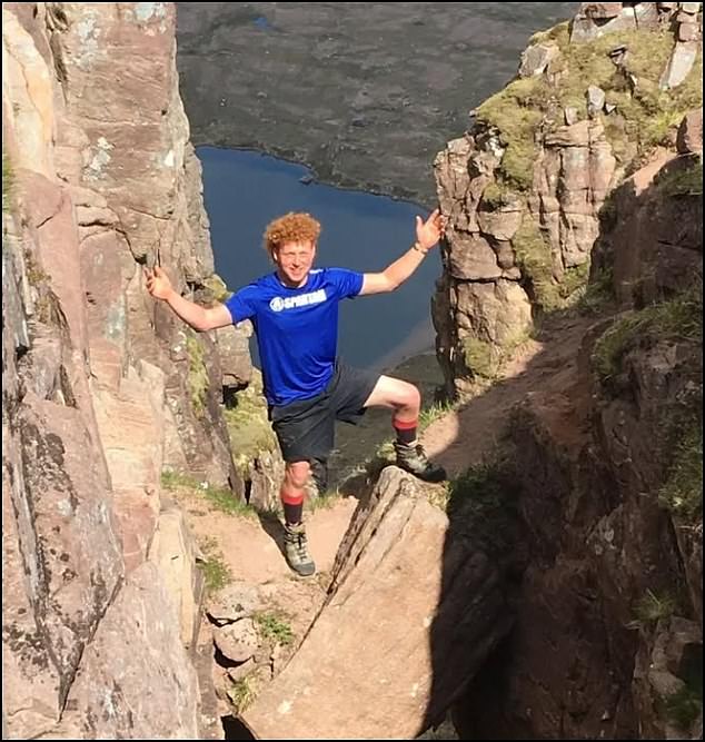 Hallado el cuerpo de un buscador de emociones británico que murió tras caer por un acantilado en Australia