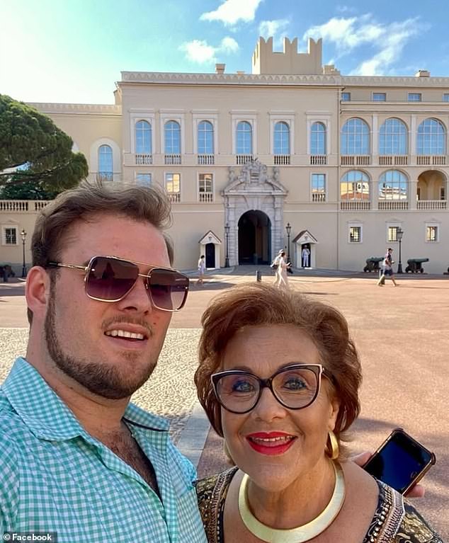 Dentro de las consecuencias pedófilas de la escuela privada ‘niño de mamá’: cómo la profesora de teatro en Knox Grammar School, de 45.000 dólares, se fue de vacaciones a Europa con una madre de alta sociedad… después del arresto