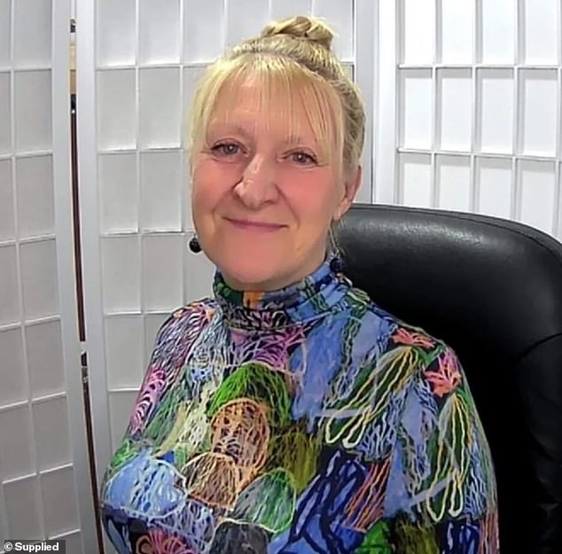 Una mujer australiana afirma que tuvo un encuentro nocturno con extraterrestres y lo que le hicieron la dejó aterrorizada