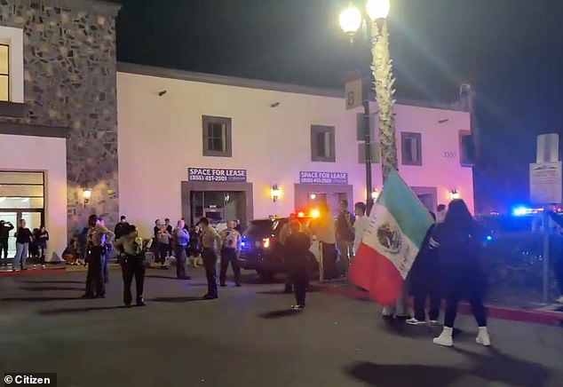 Manifestantes idiotas irrumpen en un restaurante de Los Ángeles después de confundir la seguridad del aeropuerto con ICE