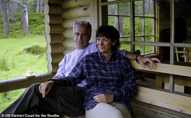 Increíble giro de Epstein cuando Ghislaine Maxwell dice que 29 amigos hicieron acuerdos secretos con el Departamento de Justicia