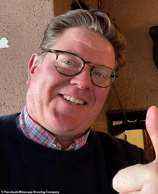 Una empresa cervecera estadounidense ha provocado indignación después de prometer “cerveza gratis todo el día” cuando muera Trump.