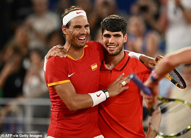 Rafael Nadal revela su elección para la final del Abierto de Australia entre Carlos Alcaraz y Novak Djokovic después de que el serbio comparara su impresionante derrota ante Jannik Sinner con la histórica final de 2012 contra el ícono del tenis español.