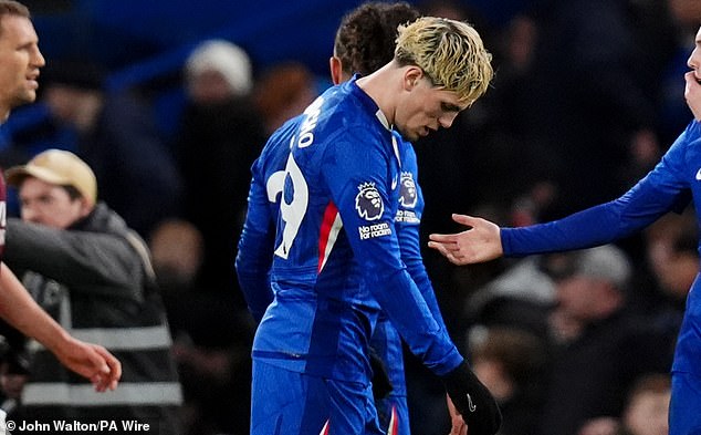 Las estadísticas condenatorias de Alejandro Garnacho reveladas después de una mitad desastrosa que lo llevó a ser expulsado antes de que un reemplazo inspirara la remontada del Chelsea.