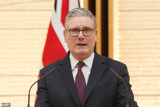 ¿Por qué ir a trabajar? Más de seis millones de británicos ganan menos de lo que el público puede ganar, advierte un grupo de expertos