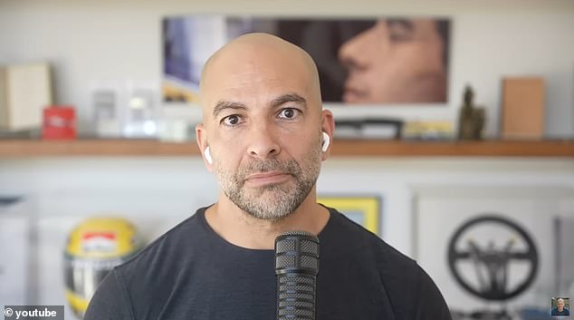 Una estrella de CBS News será despedida pocos días después de ser acusada de correos electrónicos desagradables de Jeffrey Epstein