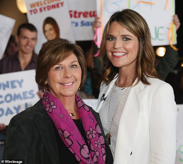 Los vecinos de Nancy Guthrie dicen que vieron una camioneta blanca sin identificación días antes de que secuestraran a la mujer de 84 años.