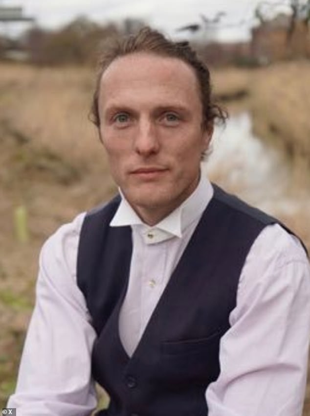 Ciclista multado en Londres por andar sin ayuda celebra después de que CPS retirara los cargos en el último minuto