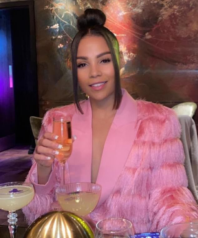 Profesor expulsado del aula por enviar mensajes de Snapchat inapropiados a un niño ‘vulnerable’ que enseñaba en una escuela de necesidades especiales