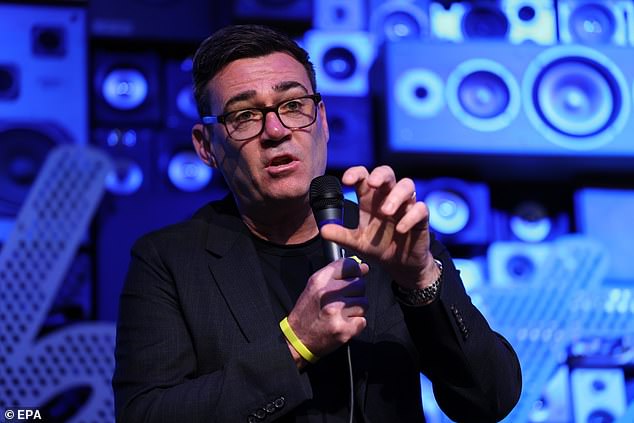 El candidato al liderazgo laborista Andy Burnham ha elaborado un nuevo plan para convertirse en diputado después de que se le prohibiera postularse en Gorton y Denton el mes pasado.