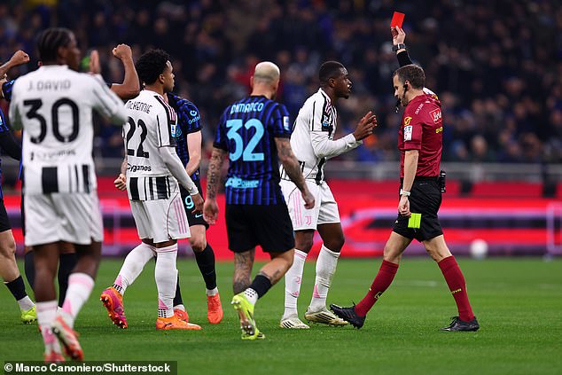 La Juventus IMPLOSIONA después de una controvertida derrota ante el Inter: Giorgio Chiellini atrapado en una furiosa pelea en el túnel mientras el club rechaza todos los deberes de prensa en protesta por la decisión del árbitro “totalmente inaceptable”