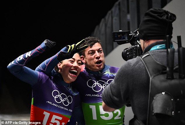 ¡Gran domingo del equipo GB! Gran Bretaña gana OTRA medalla de oro cuando la estrella esqueleto Matt Weston vuelve a subir al podio en un día histórico en los Juegos Olímpicos de Invierno.