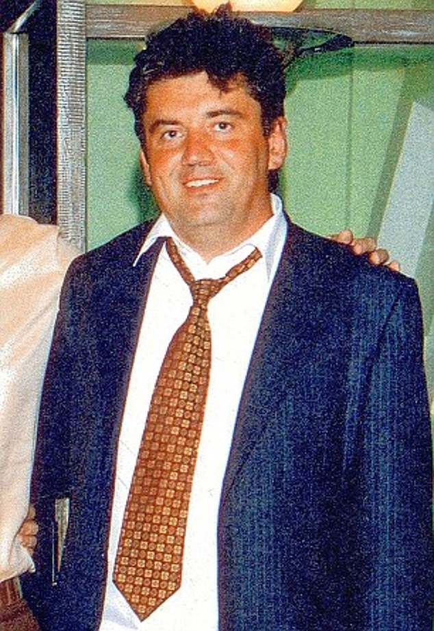 La muerte repentina del denunciante ruso en Surrey “debe reabrirse”, dicen amigos en medio de revelaciones sobre la muerte de Navalny por envenenamiento de rana