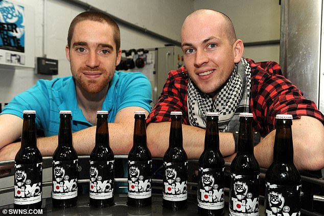 El fundador de Millionaire BrewDog, James Watt, dice que está “desconsolado” después del cierre de docenas de bares y la pérdida de cientos de puestos de trabajo tras una venta de £ 33 millones.