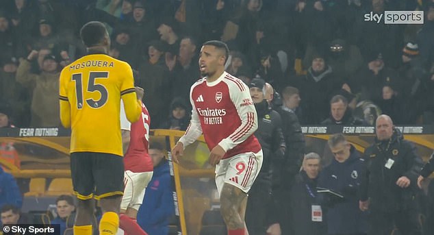 La estrella del Arsenal se enfrenta a tiempo completo después de que los Gunners desperdiciaran una ventaja de dos goles sobre los Wolves, empatados en el campeonato, en un gran giro en la carrera por el título.