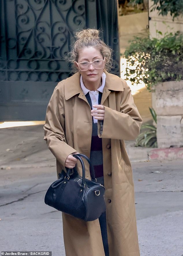 La afligida viuda de Eric Dane, Rebecca Gayheart, apareció por primera vez desde la muerte del actor, y sus amigos lanzaron un GoFundMe de 250.000 dólares para apoyar a las dos hijas de la pareja.