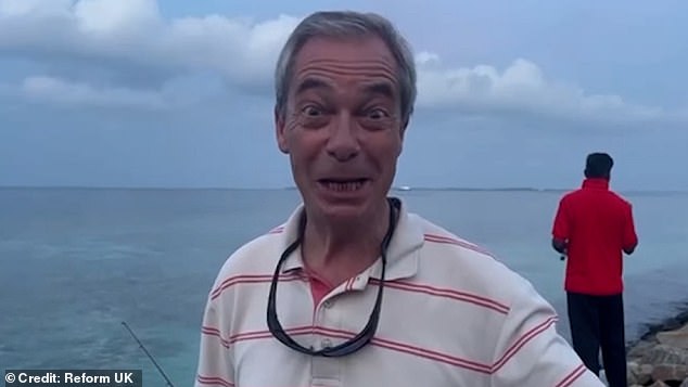 Nigel Farage ha acusado al gobierno británico de intentar bloquear su misión de enviar ayuda a los isleños de Chagos intentando impedir la transferencia de las islas a Mauricio.