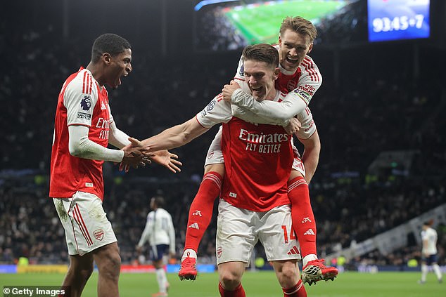 Tottenham 1-4 Arsenal CLASIFICACIONES DE LOS JUGADORES: ¿Qué ‘héroe’ jugó el mejor partido para los Gunners? ¿Qué defensa visitante estuvo más tranquilo? ¿Y quién falta para los Spurs?