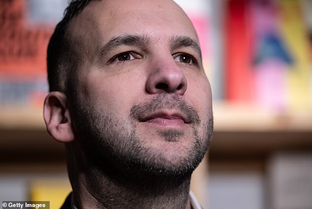 Los Verdes planean recortar el presupuesto de defensa, eliminar el ejército y eliminar la disuasión nuclear: el partido pro drogas y pornografía de Polanski salvará a Gran Bretaña con una “estrategia de defensa no amenazante”