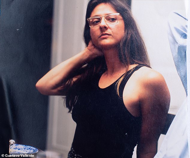 Le di a Andrew un masaje desnudo en el Palacio de Buckingham… La factura de £75 fue pagada con un cheque bancario de la Royal Family Coutts.