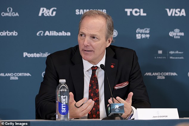 El entrenador de hockey de Salty Canada es considerado ‘dolor perdedor’ después del ataque luego de perder la medalla de oro ante el equipo de EE. UU.