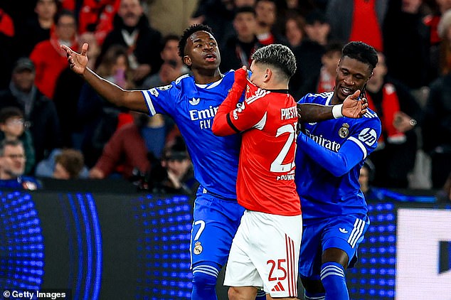 El desafiante Benfica SE NIEGA a aceptar la sanción ‘racista’ de Gianluca Prestianni tras el viaje de su estrella al Bernabéu para su segundo choque contra el Real Madrid