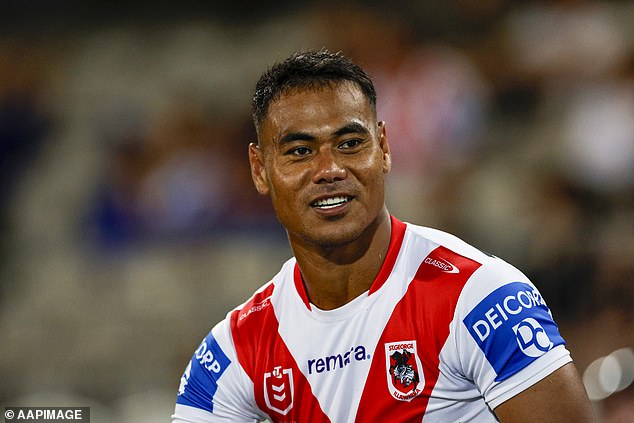 El astro del fútbol revela el terrible impacto que tuvo perder a su madre cuando tenía sólo 12 años, y cómo “casi muere” durante un partido