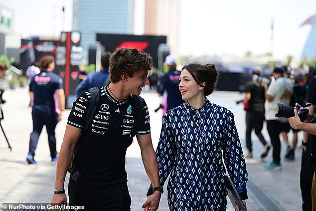 ¡OTRA estrella de la Fórmula 1 está soltera! Su novia Kimi Antonelli anuncia su ruptura con el piloto de Mercedes apenas una semana antes de que comience la temporada, después de que Lando Norris confirmara su separación de Magui Corceiro.