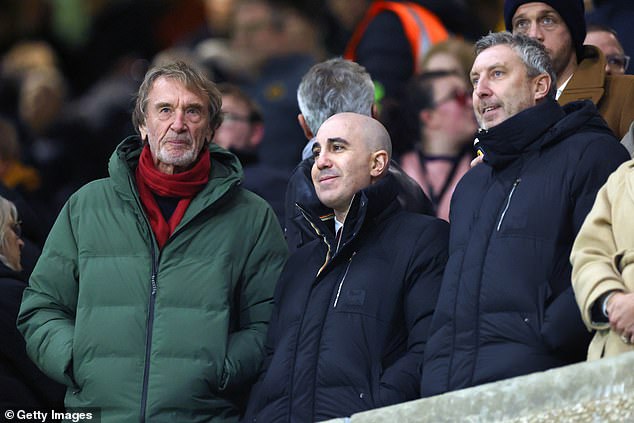 Las brutales medidas de reducción de costos de Sir Jim Ratcliffe FUNCIONARON: el jefe del Man United elogia el desempeño financiero positivo del club después de que el copropietario empuñara el hacha sin piedad