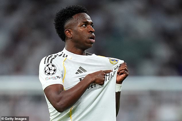 La última palabra es para Vinicius Jr mientras el Real Madrid triunfa en una noche de hostilidad, pero el fútbol parecía irrelevante y el enfoque egoísta de José Mourinho no ayudó, escribe DOMINIC KING