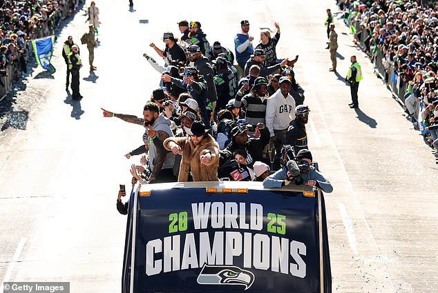 Los campeones del Super Bowl, Seahawks, revelan su postura sobre el viaje a la Casa Blanca tras la furia del equipo de hockey de EE. UU.