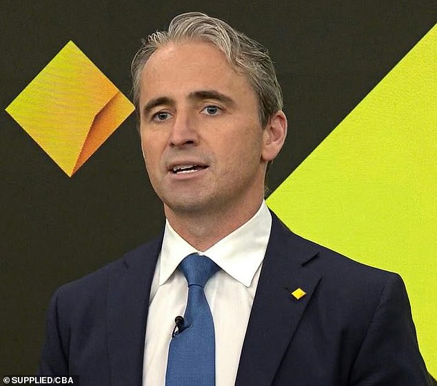 El Commonwealth Bank hizo una llamada de emergencia a la policía tras descubrir un fraude de mil millones de dólares