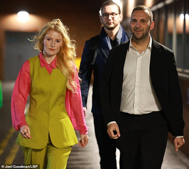 Keir Starmer sufrió un duro golpe cuando los Verdes lograron una histórica victoria en las elecciones parciales: Las Reformas cayeron al tercer lugar mientras los votantes acumulaban nueva miseria sobre el asediado primer ministro.