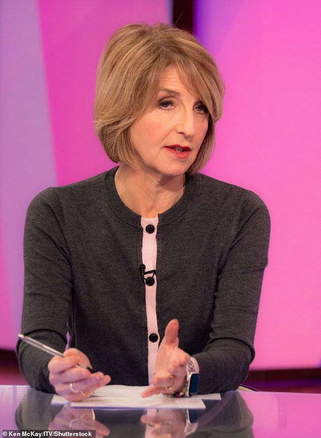 Kaye Adams ha sido despedida de su programa de radio de la BBC que ganaba £155.000 al año después de que se confirmaran tres denuncias de mala conducta.