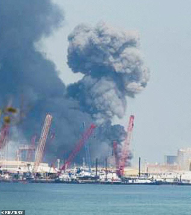 Irán dice que atacará todas las bases militares estadounidenses en Medio Oriente mientras sus misiles apuntan a la Quinta Flota en Bahrein