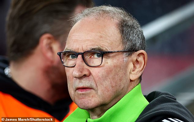 Después de todo el calor y el trabajo pesado de los jugadores y el entrenador del Celtic, son los campeones tartamudos los que están bajo la mayor presión para rendirse o encerrarse en una tentadora pelea de Old Firm.