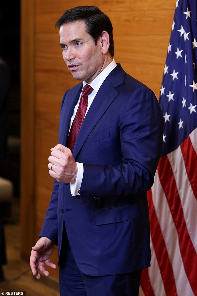 Marco Rubio cancela viaje a Israel después de que el ayatolá de Irán muriera en ataques aéreos estadounidenses