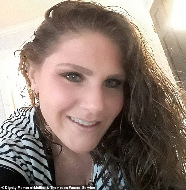 El inmigrante ilegal con gorro rojo de invierno que apuñaló brutalmente a una mujer mientras bajaba de un autobús en Virginia ha sido arrestado 30 veces… pero siempre sale de la cárcel.