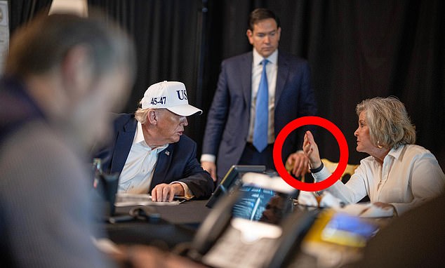 El director ejecutivo desestima las acusaciones de riesgos de seguridad después de que la foto de Susie Wiles en la sala de situación genere temores de violación