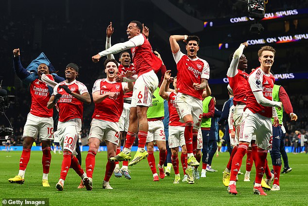 ¡Es el día oficial del santo de Totteringham! Otra triste derrota del Tottenham le da al Arsenal del norte de Londres el derecho de fanfarronear antes que nunca.