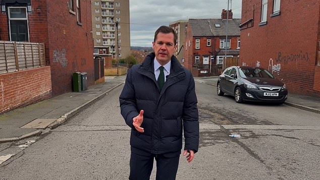 REVELADO: Predicador islámico fanático que odia a los judíos y que comparte videos de extremistas y publica numerosos insultos antisemitas es ‘amigo’ de Rachel Reeves